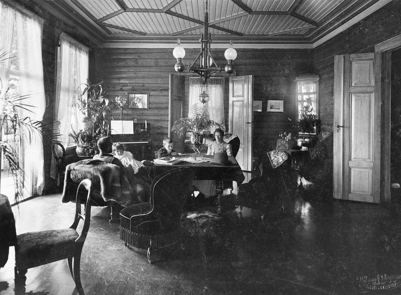 «Hytteliv» i Villa Skovly 1918.