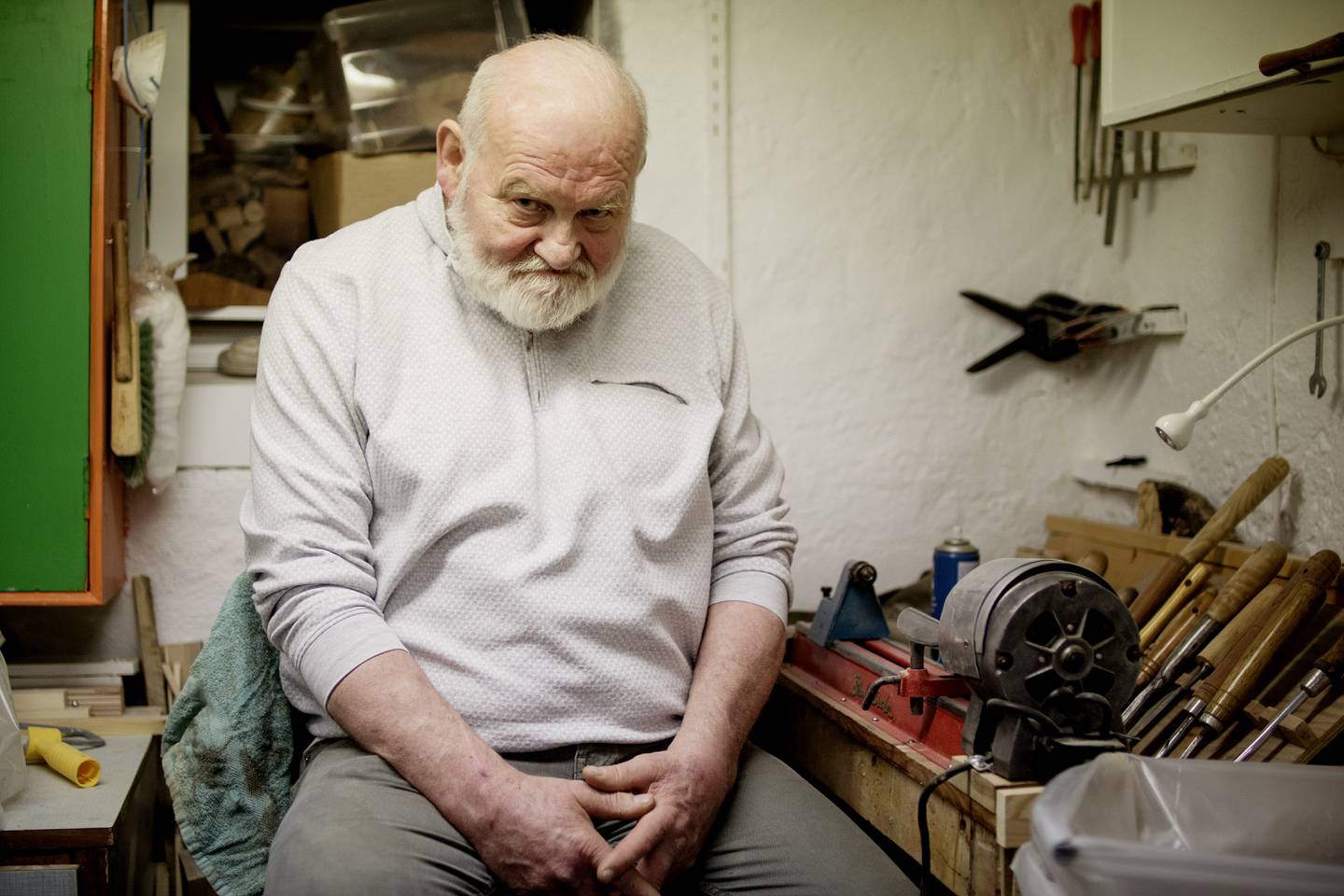 Geir Grue (67) er beboer og aktiv snekker på Ensjøtunet Omsorg+.