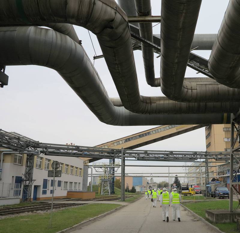 Kraftverket i Gdynia produserer både varme og strøm. Flertallet av husholdningene i Polen brenner selv kull i ovner hjemme. Kullforbrenningen forpester lufta og luftkvaliteten i Polen er den dårligste i EU. Polen har fått kraftig kritikk fra EU-kommisjonen for ikke å ta problemet på alvor. FOTO: ISELIN S. MØLLER