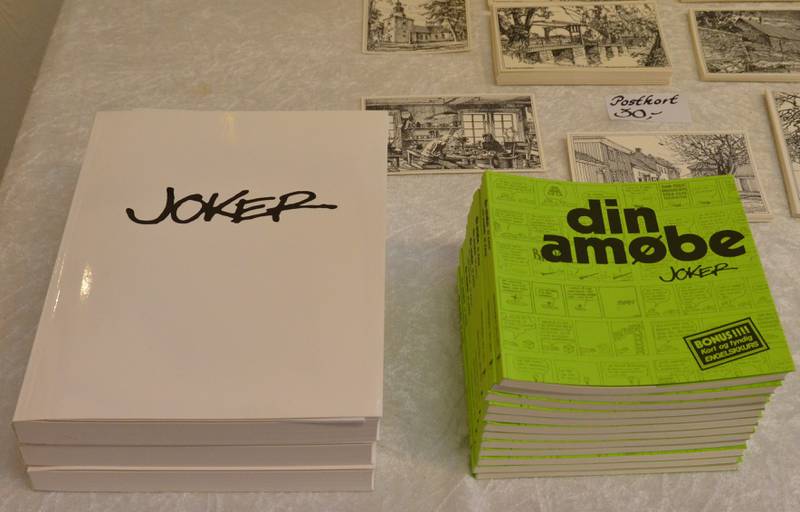 I BOKFORM: Flere av «Joker»s tegninger er samlet i pocketbøker.