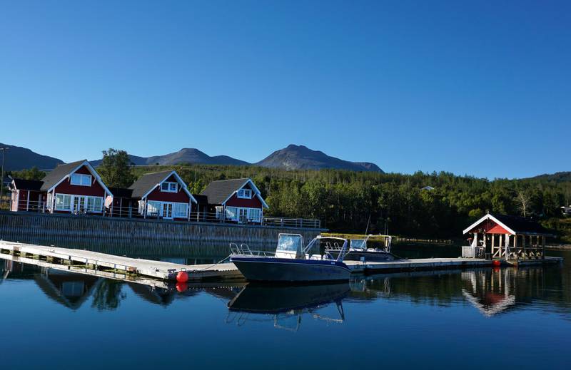 Fiskecampen Frovåg Havfiske ligger idyllisk til på Sør-Senja.