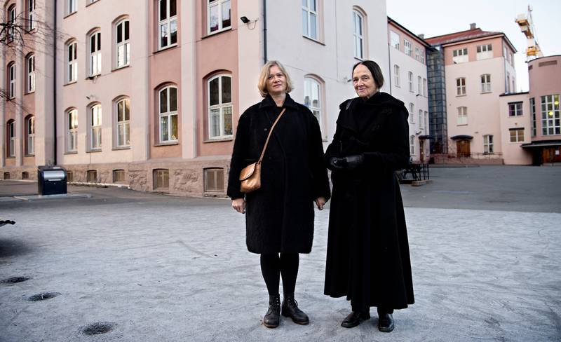 Arkitekt Gro Lauvland og forfatter Elisabeth Aasen mener Ruseløkka skole bør stå.