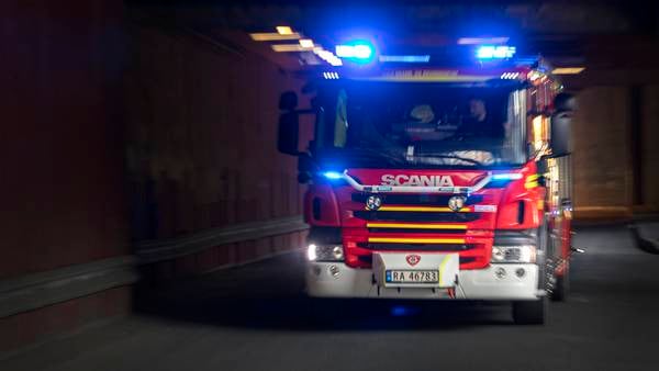 Person reddet ut av brennende bolig i Fredrikstad