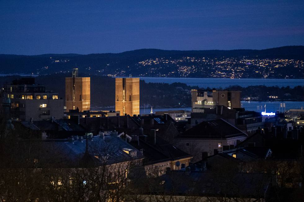 Det er registrert 3.805 nye koronasmittede i Oslo siste døgn. Det er 466 flere enn samme dag forrige uke, men 154 færre enn tirsdag. Foto: Javad Parsa / NTB