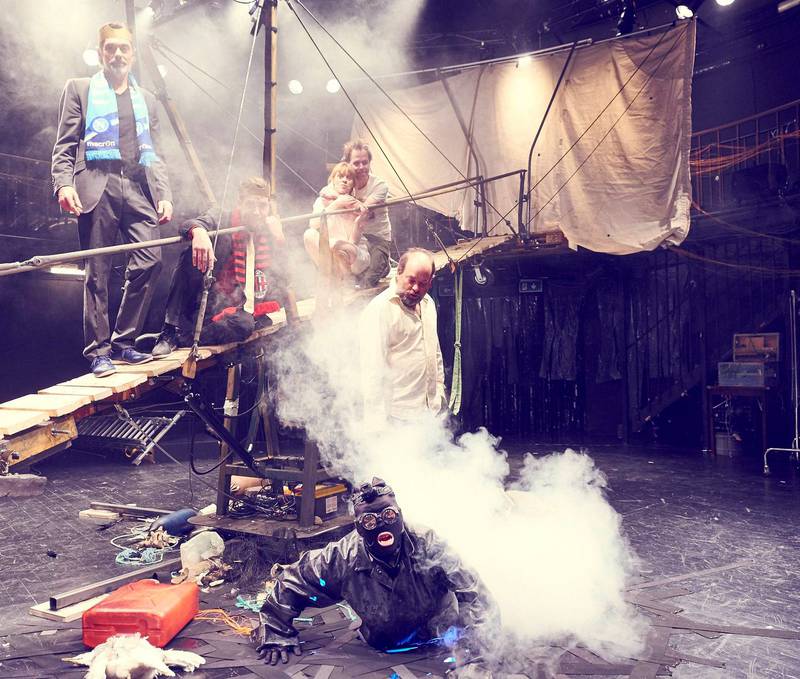 Nationaltheatret setter opp «Stormen» som ungdomsforestilling på Torshovteatret, med blant andre Jan Sælid og Kjersti Botn Sandal. FOTO: ØYVIND EIDE