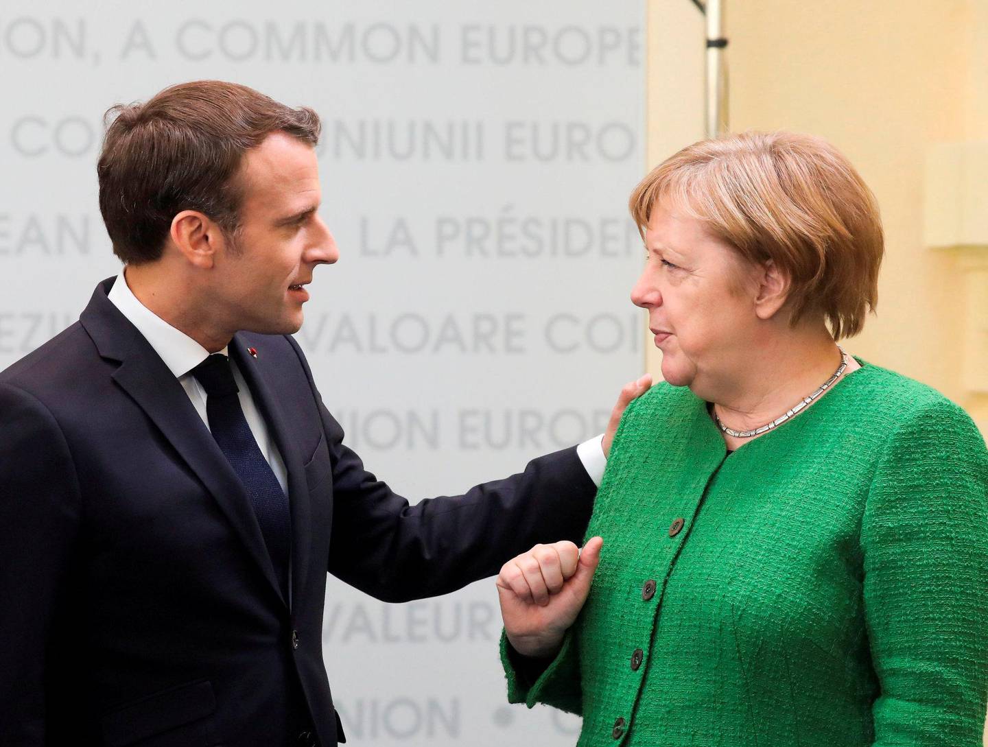 FÅR BESØK: Både Emmanuel Macron og Angela Merkel får besøk av Boris Johnson denne uka. FOTO: NTB SCANPIX
