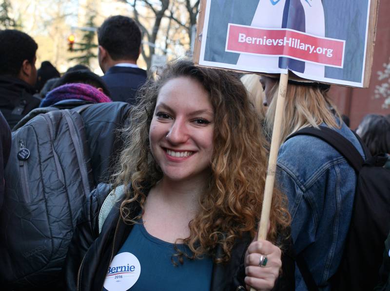 Studiegjelden er som en klump rundt foten, sier Aviva Oskow (25). I dag stemmer hun på Bernie Sanders. FOTO: HEIDI T. SKJESETH