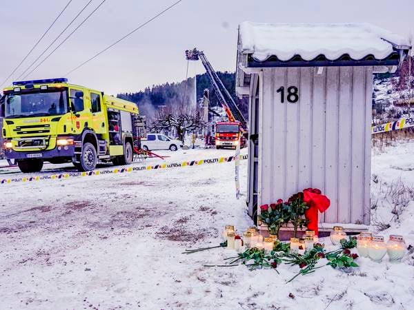 Boligbrann i Svelvik: – Dessverre ikke noe håp om at noen har overlevd
