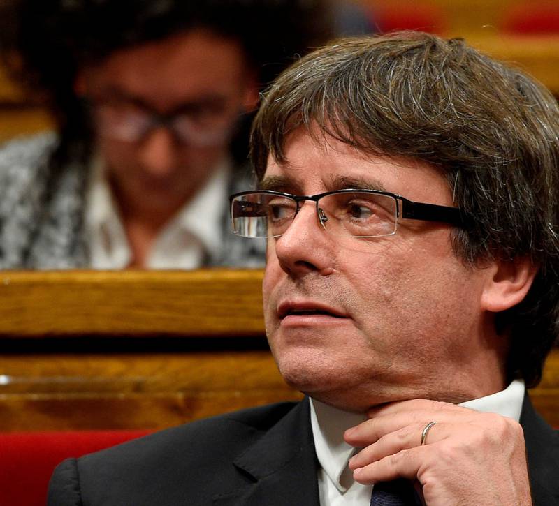 Catalonias president Carles Puigdemont vil ha dialog med Madrid-regjeringen.