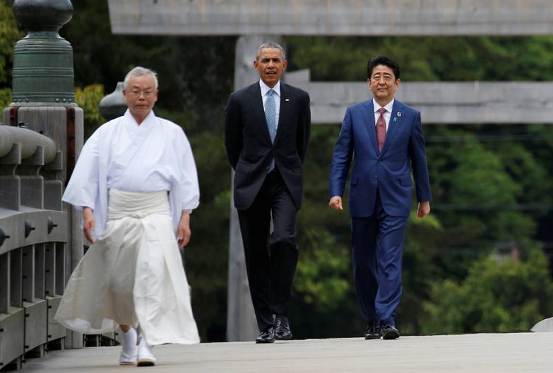 USAs president Barack Obama besøker Hiroshima i dag. Det skjer i forbindelse med G7-møtet i Japan i går. Her besøker statsminister Shinzo Abe og Obama Ise Jingu, det helligste stedet for Japans Shinto-religion.