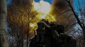 Kampene om Bakhmut fortsetter: hevder Russland kontrollerer 40 prosent