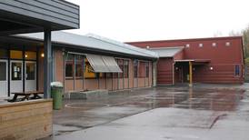 56 elever på Nylende skole. – Besparelsen ved en eventuell nedleggelse blir for liten, sier rektor 