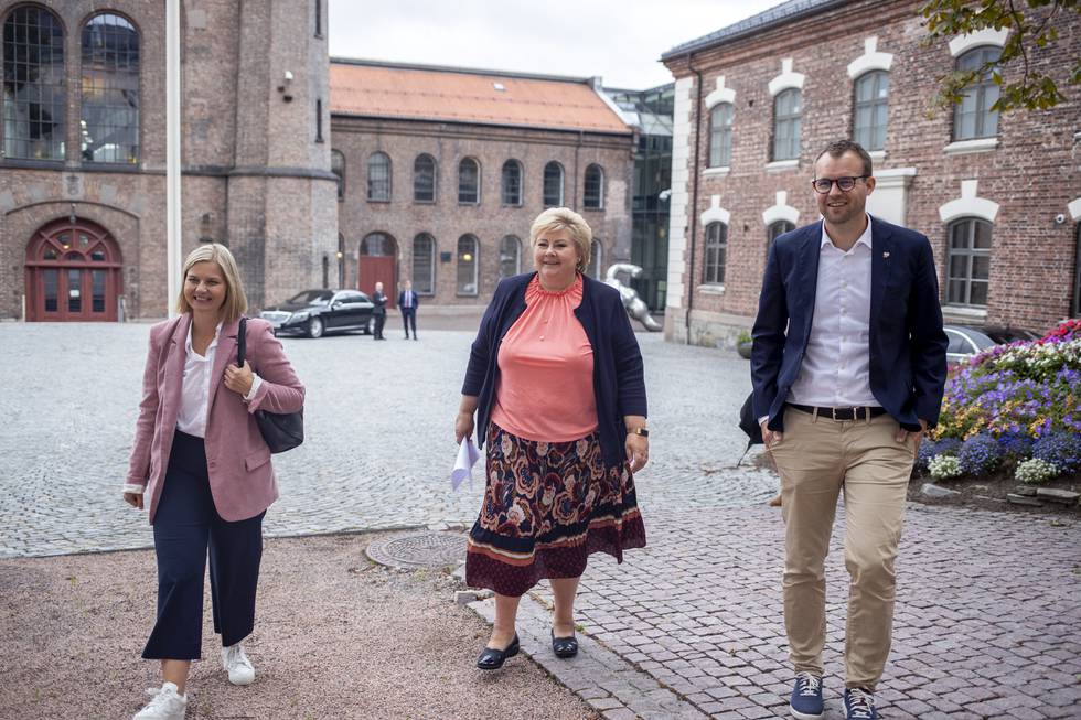 Statsminister Erna Solberg (H), Venstre-leder Guri Melby og KrF-ledet Kjell Ingolf Ropstad (KrF) var torsdag samlet til regjeringskonferanse i Oslo. Foto: Javad Parsa / NTB
