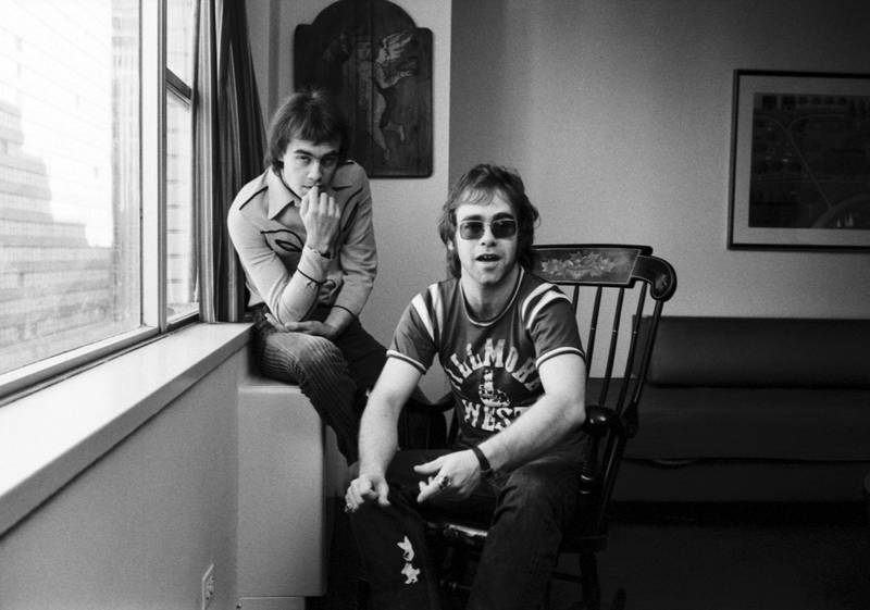 Elton John og Bernie Taupin i 1970, da oppmerksomheten begynte å stige sterkt.