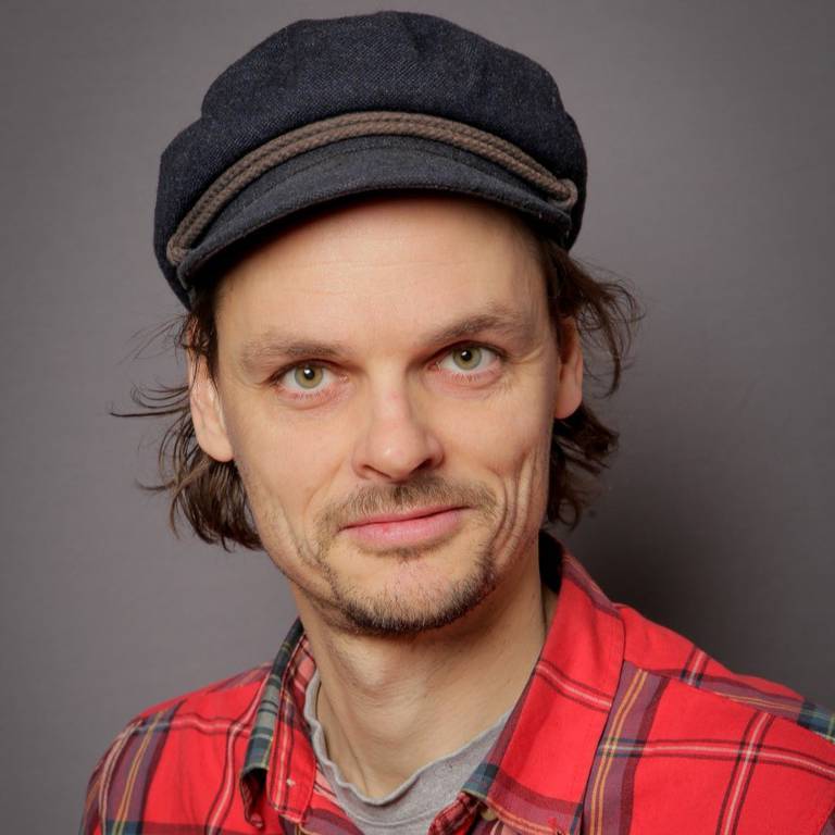 Fredrik Gade er nestleder i Tekna realfagslærerne og lektor i fysikk.