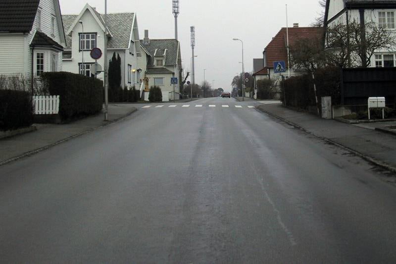 12 veier i Stavanger blir forkjørsveier i løpet av kommende uke. Holbergs gate på Eiganes er en av disse.