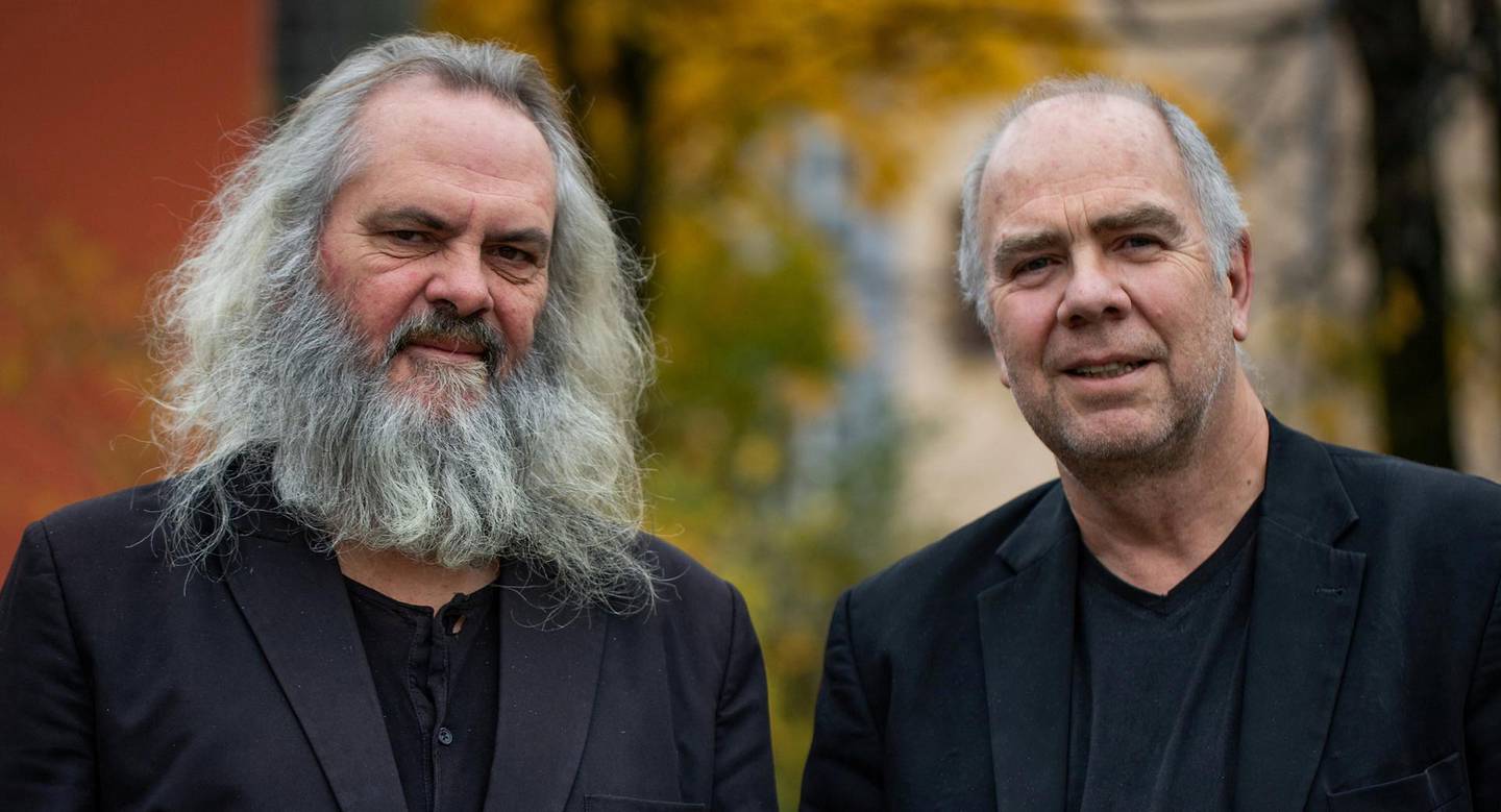 Dokumenterer en hardt prøvet bransje – men viljen og håpet lyser sterkest, sier Arvid Skancke-Knutsen og Per Ole Hagen (til høyre). Foto: Bente K. Aarskog