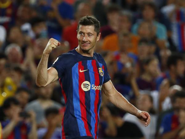 Lewandowski scoret to i knusende Barcelona-seier