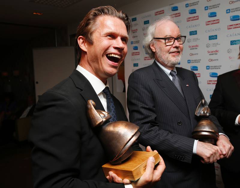 En overlykkelig Hallvard Bræin og produsent John M Jacobsen vant fire amandapriser for bilracefilmen "Børning" Foto: Terje Bendiksby / NTB scanpix