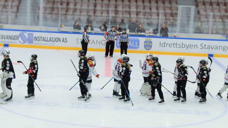Etter kampen mellom Oilers og Hasle-Løren. Foto: Kristoffer Knutsen