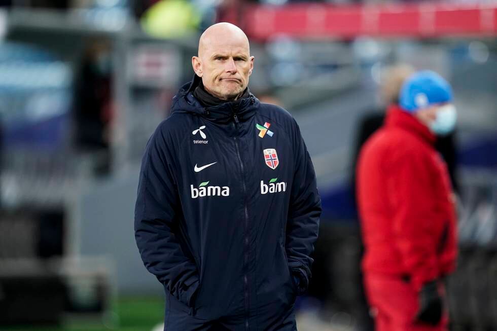 Norge landslagssjef Ståle Solbakken deppet etter bare 0-0 mot Latvia. Foto: Stian Lysberg Solum / NTB