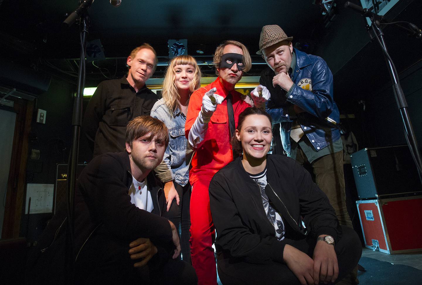 Bob Hund ble hyllet av norske fans på en konsert på Last Train i 2016: Daniel Kvammen, Thea Glenton Raknes (Thea & The Wild) og Silja Sol.