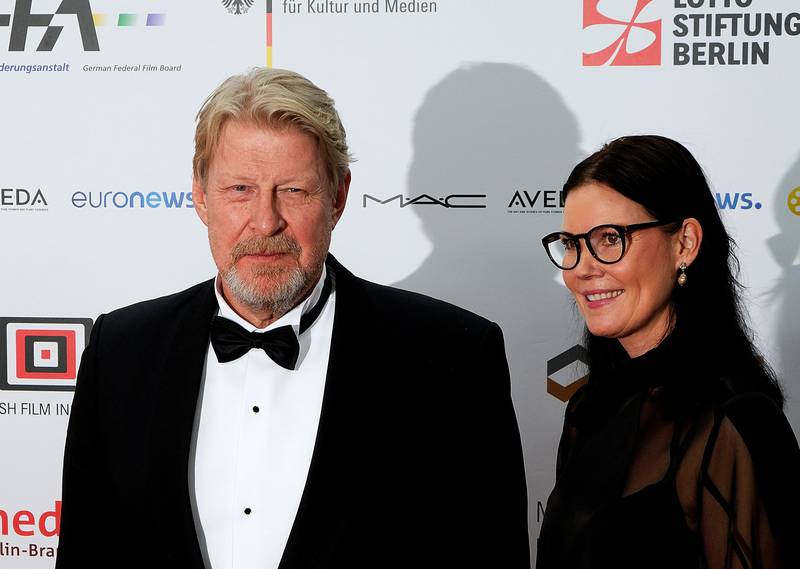 Rolf Lassgård sammen med «En mann ved navn Ove»-produsent Annica Bellander under European Film Award, der filmen ble kåret til beste europeiske komedie 2016.