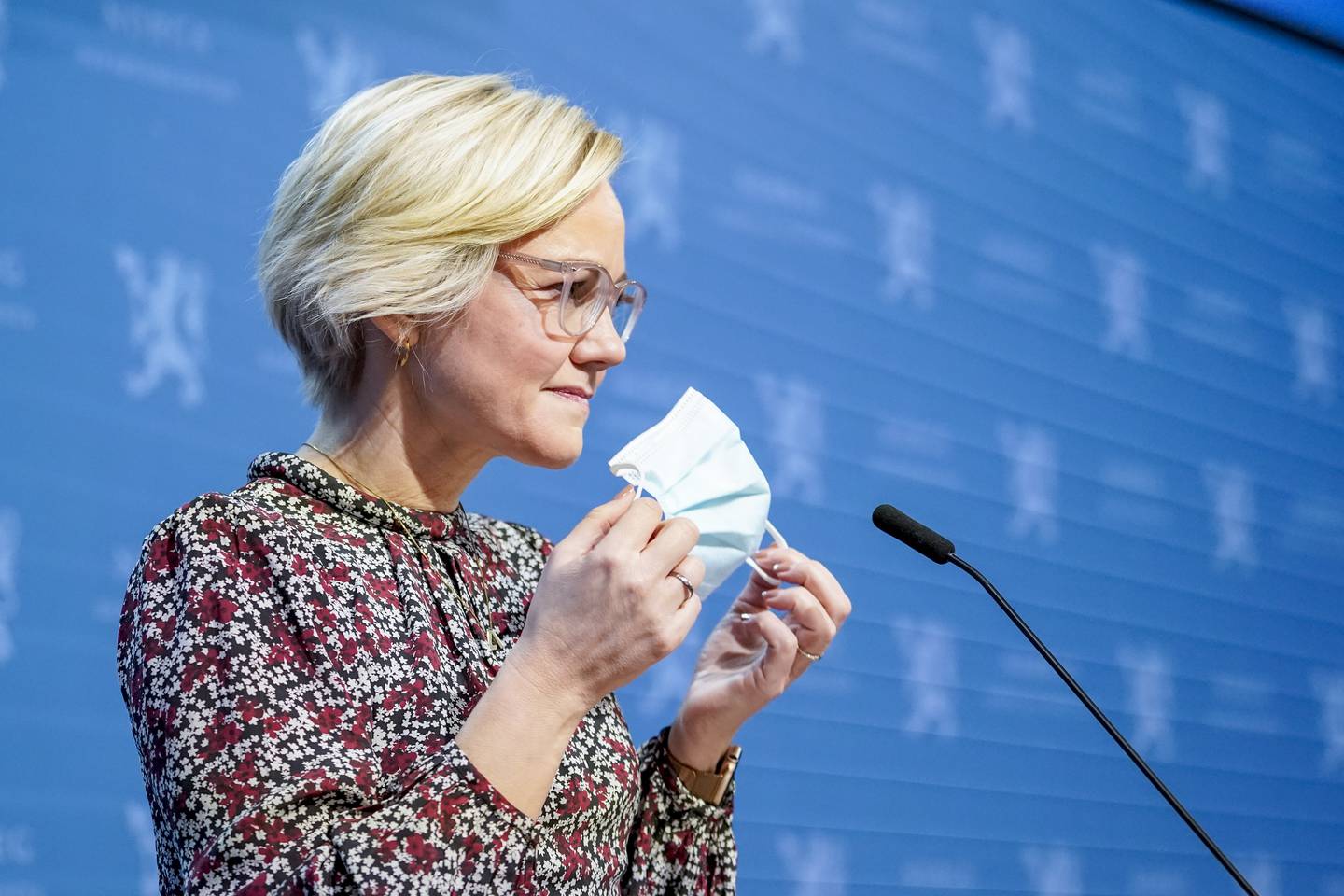 Ingvild Kjerkol (Ap) under pressekonferansen om koronasituasjonen tirsdag. 
Foto: Håkon Mosvold Larsen / NTB