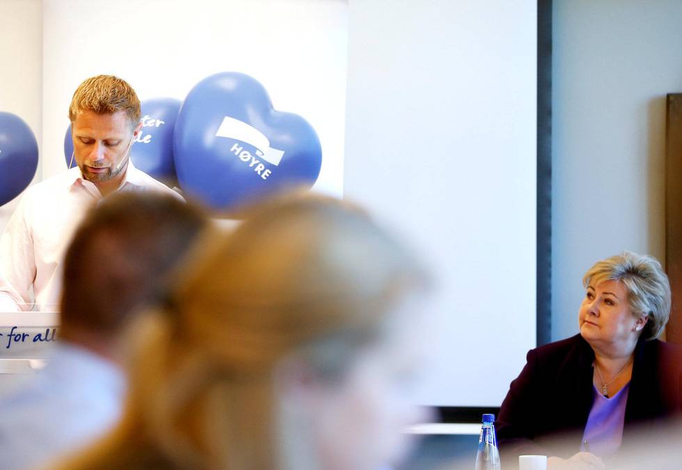 står på sitt: Helseminister Bent Høie (H) sier det ikke har pågått et arbeid i regjeringen med å endre abort loven. Her med statsminister Erna Solberg på sentralstyremøte i Høyres Hus i 2016.