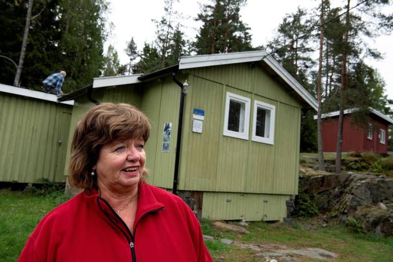 BARNDOM: Vigdis Antonsen vokste opp i det lille grønne huset ved isdammen.