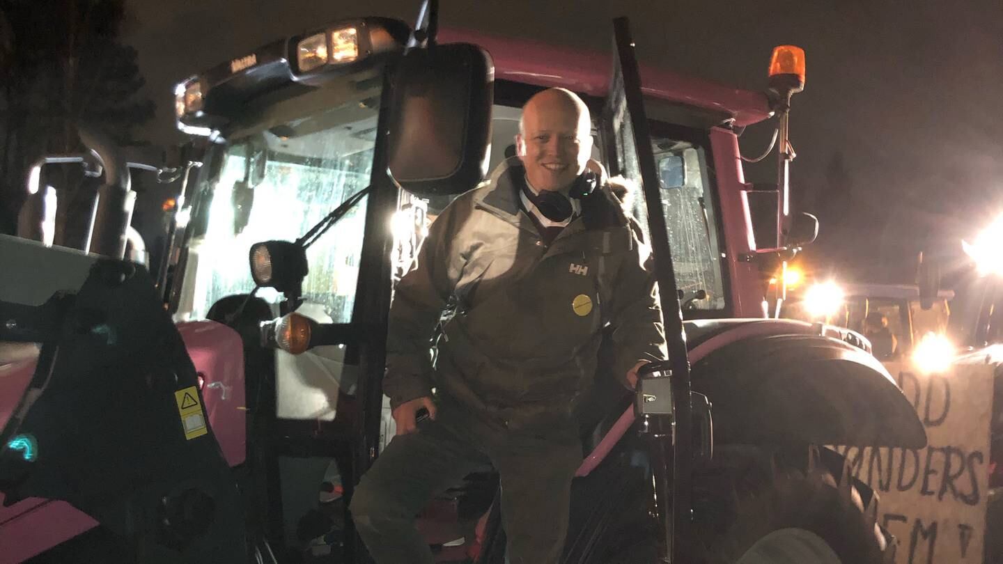 Trygve Slagsvold Vedum deltok i traktorkolonne til stÃ¸tte for Maridalen-bÃ¸ndene tirsdag kveld