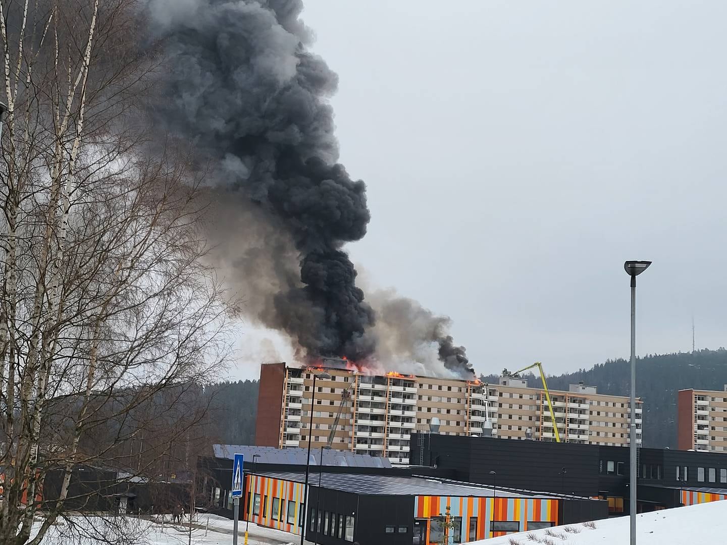 Brann i boligblokk i Drammen.