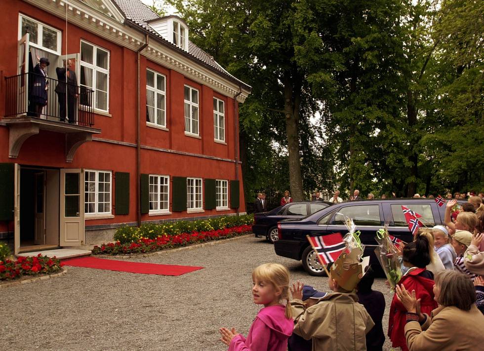 Ledaal er stedet for de store anledninger, som her ved kongeparets besøk i Stavanger og Rogaland i 2001.