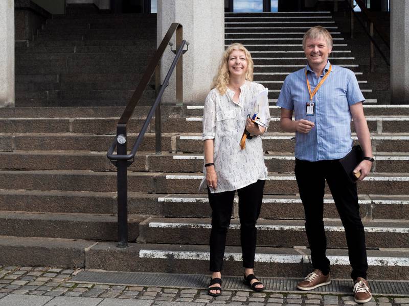 Ellen Aabakken og Jørn Johansen gleder seg til det nye hovedbiblioteket i Bjørvika står klart i 2020. Der skal flere av bøkene stå fremme i hyllene og magasinene skal få mer automatiserte systemer. 