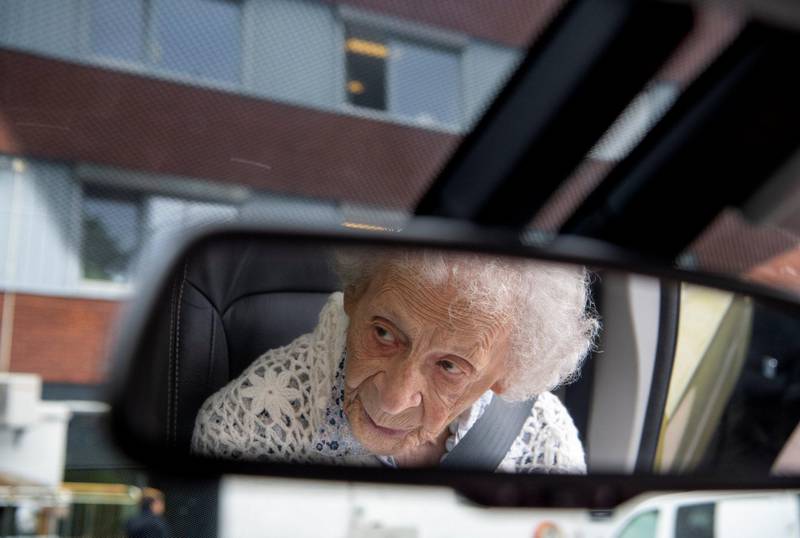 Mally Gorwitz (101) klar for avreise fra Lambertseterhjemmet hvor hun har bodd i 30 år.