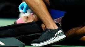 Rafael Nadal til tredje runde med blodig nese