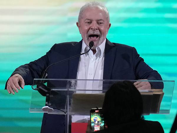 Måling: Lula øker forspranget til Bolsonaro