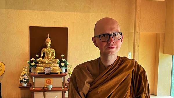 Mikael (35) valgte å bli munk, og et liv i sølibat