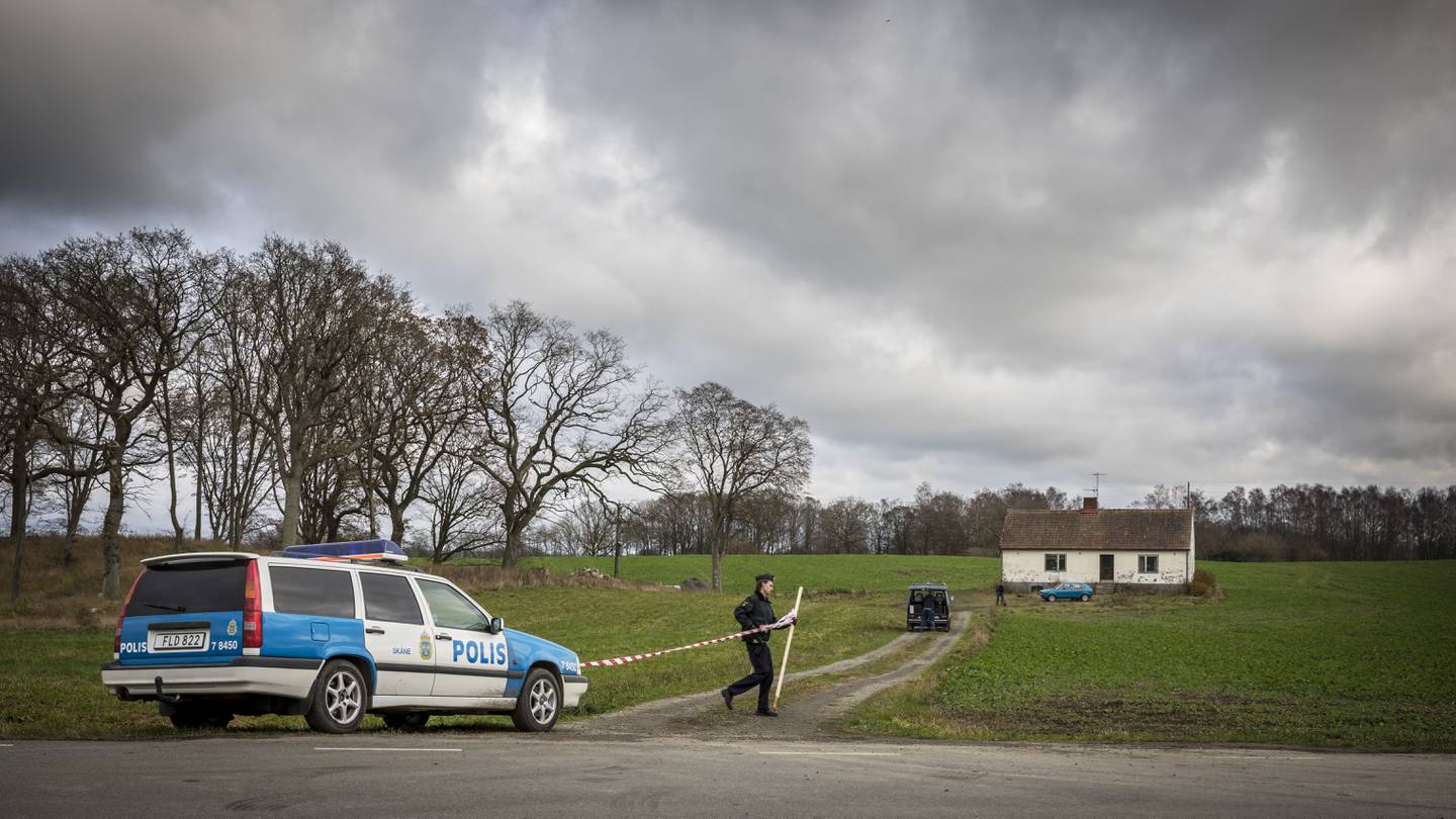 I påsken 1998 forvant ti år gamle Helén i Hörby. Hun ble snart funnet drept. Det tok mange år før politiet fant gjerningsmannen.