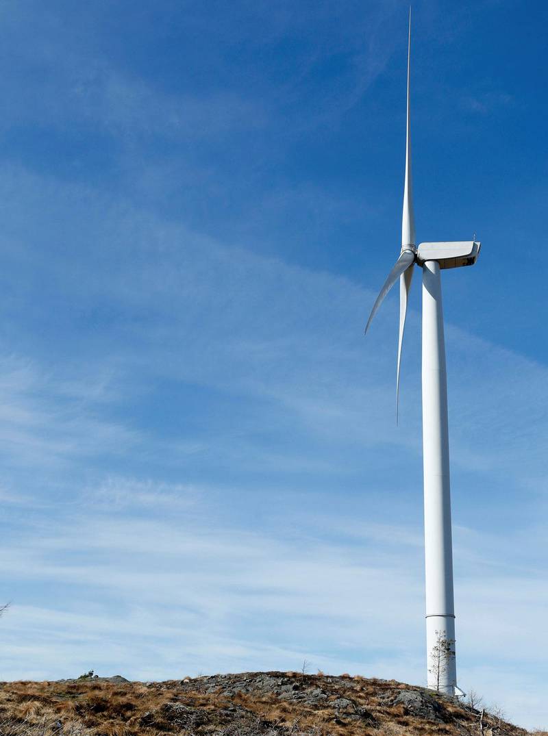 TURBIN: En av vindturbinene i Midtfjellet vindpark i Fitjar kommune. Foto: JAN KÅRE NESS/NTB SCANPIX