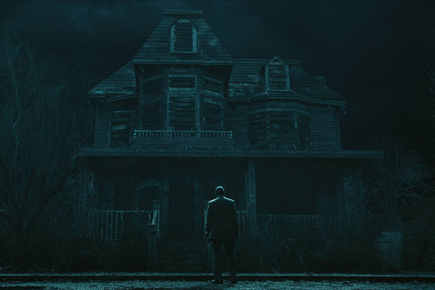 Ny horror på Netflix i tide til halloween: «The Fall of the House of Usher», Mike Flanagans serie basert på en Edgar Allen Poe-historie.