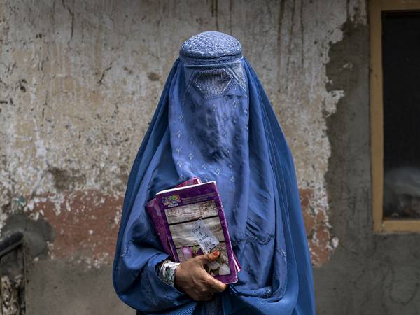Norge krever at Taliban gjenåpner jenteskoler