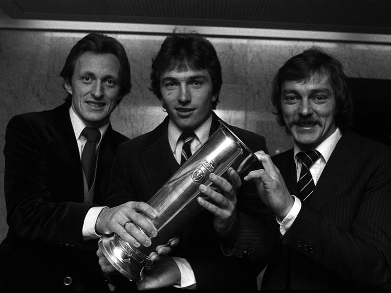 Terje Olsen (t.h.) gikk tilbake til VIF og vant cupfinalen i 1980. Her med Tom Jacobsen og Morten Haugen. 