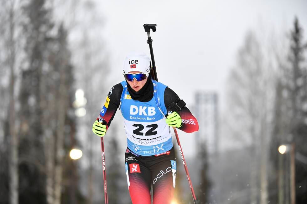 Marte Olsbu Røiseland fikk ikke opp toppfart i sporet og endte et stykke bak de beste på torsdagens sprint i Östersund.
Foto: Anders Wiklund / TT / NTB