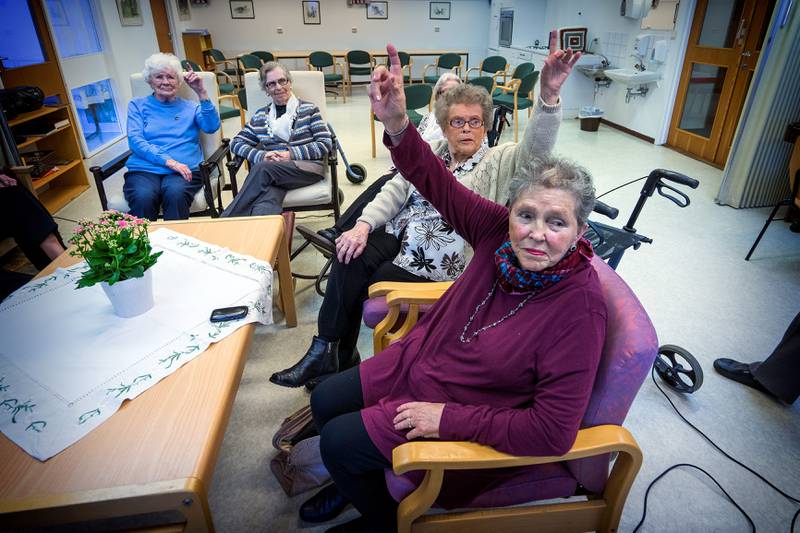 Det er mange som deltar i mange aktiviteter på dagsenteret. F.v. ser vi Inger Østhus (90), Marie 	Slettedal (90), Ingebjørg Bredal (87) og Judith Eriksen (81).
