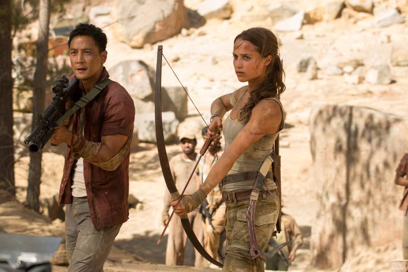 Alicia Vikander og Daniel Wu i «Tomb Raider».