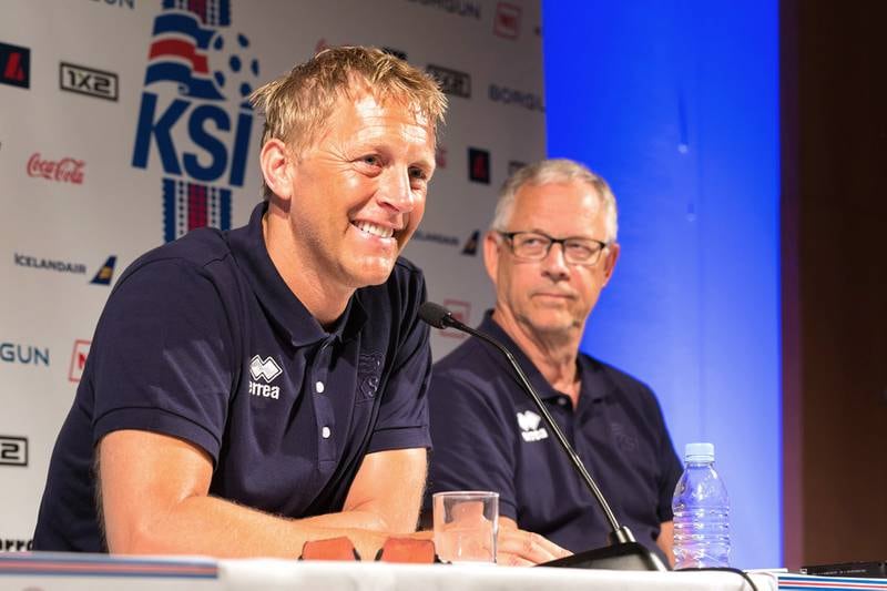 Heimir Hallgrimsson var assistenten til Lars Lagerbäck (t.h.) før han overtok ansvaret. 2. juni møtes de to igjen når Norge møter Island i Reykjavik. Er det en VIF-spiller i den troppen?