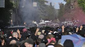 Leipzig forbyr demonstrasjoner etter voldsomme sammenstøt