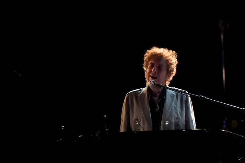 Bob Dylan, her under en konsert i 2017, gir ut sin kanskje mest spesielle sang gjennom alle tider. Foto: Mark Makela/NTB SCANPIX