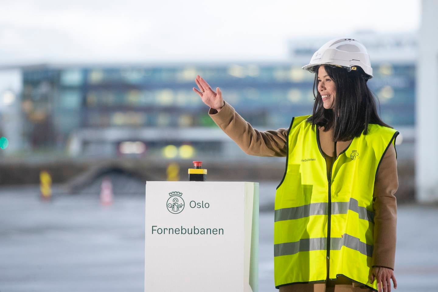 Oslos daværende miljø- og samferdselsbyråd Lan Marie Berg (MDG) på anleggsstarten på den nye Fornebubanen 11. desember 2020. Foto: Terje Pedersen / NTB